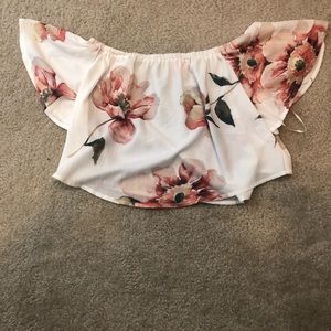 Off the shoulder Crop top with floral print